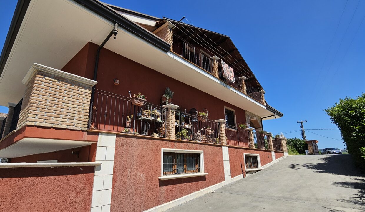 Via laguccio 18